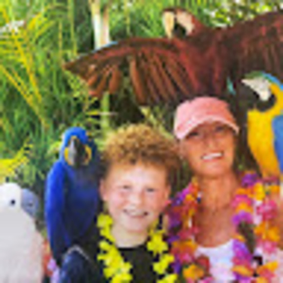 Meet your Posher, Angie - Picture 1 of 1